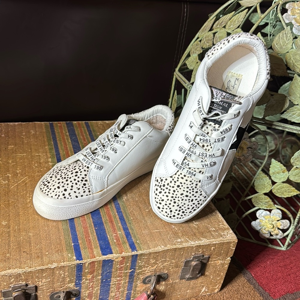 Vintage Havana White and Cowhide Star Cheetah Women’s 7